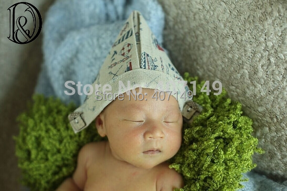 Handcraft Newspaper Hat Newspaper Style Mini Baby Boy Bonnet With Cute Wooden Button Newborn Photography props Baby Shower Gift