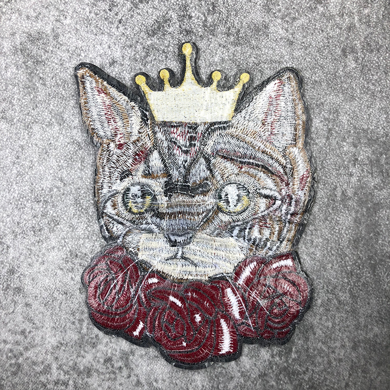 Große Krone Patch Abzeichen Cartoon Pailletten Eisen auf Nähen Kleidung Aufklebe