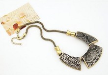 Xl053 wholesale Jewelry Fashion Geometry montage Snake Skin Vintage Necklace