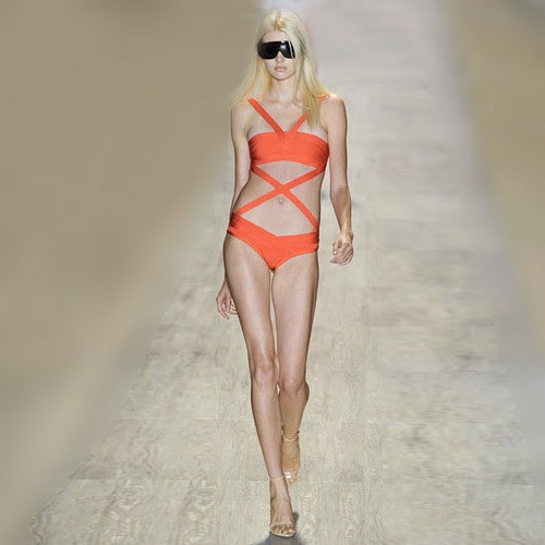 You are here The world's best bras. The sexiest panties & lingerie. The most beautiful Supermodels. Discover what's hot now - from sleepwear and sportswear to beauty products.