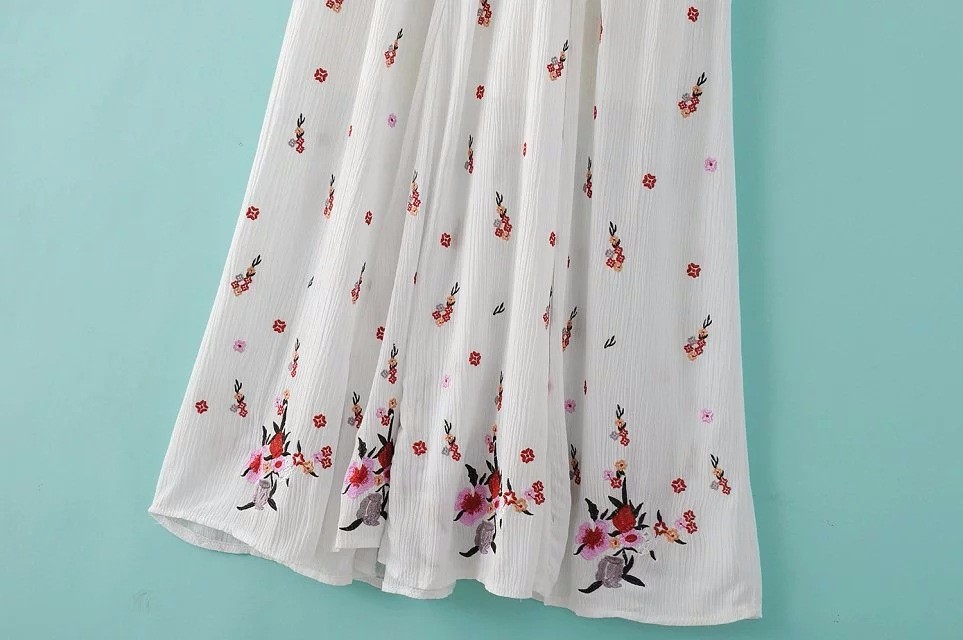 3366046387_1825425251