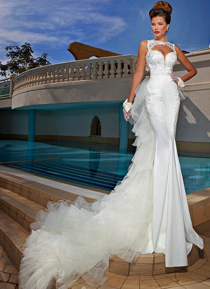 bridal gowns with removable trains