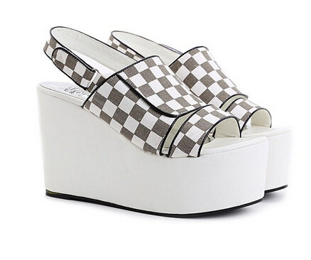 http://g03.a.alicdn.com/kf/HTB1yclvIXXXXXbDXXXXq6xXFXXXz/Europe-2014-summer-new-sponge-with-female-increased-thick-bottom-sandals-black-and-white-plaid-high.jpg