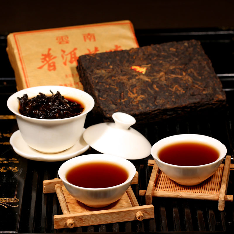 Cellaring tea tea brick 250g old puer tea Yunnan Pu er cooked brick tea super aged