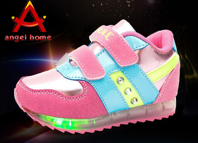 2016 children's fashion sneakers Waterproof wear-resistant Flash LED Lighted shoes with rivet footwear for children EUR25-30