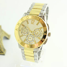 Solo al por menor + envío gratuito 2015 recién llegado de la venta caliente P Luxury Brand reloj de cuarzo para mujeres y hombres, 5 color, con caja de reloj