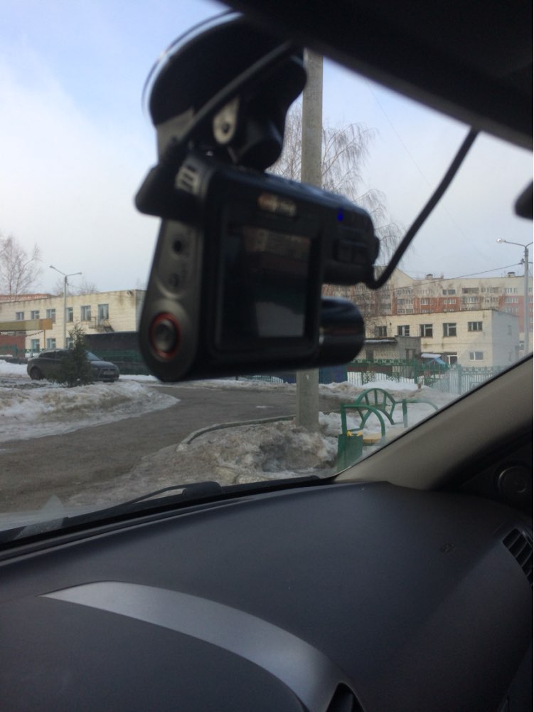 Отличный регистратор. Всё работает. Быстрая доставка.