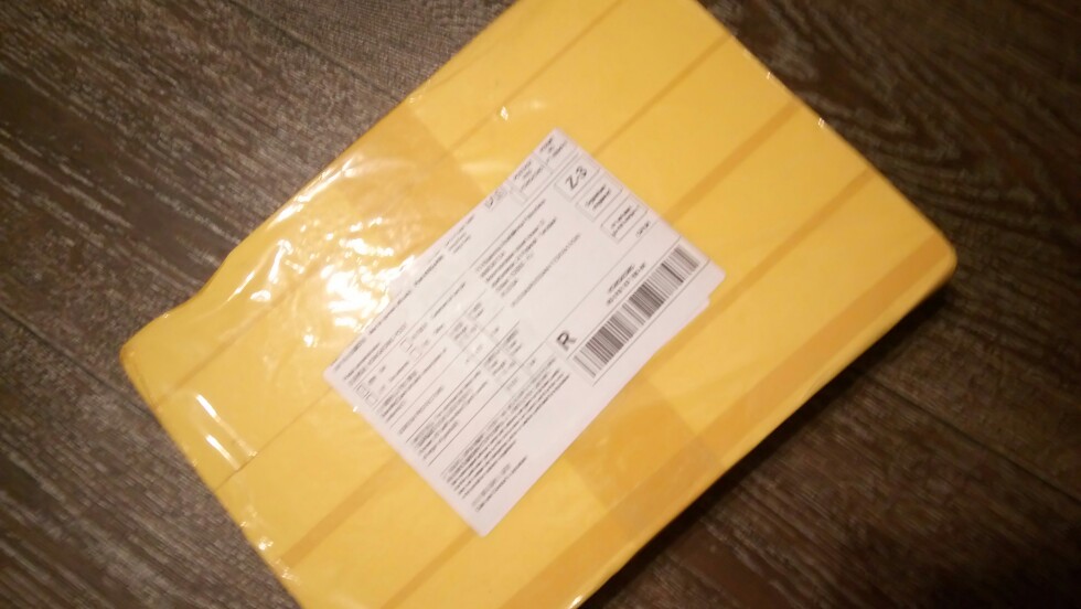 отличный продавец!! доставка 14 дней до Ярославской области!
только единственно что непонятно, продавец продлил время ожидания.
запакован идеально, скотча не пожалели!